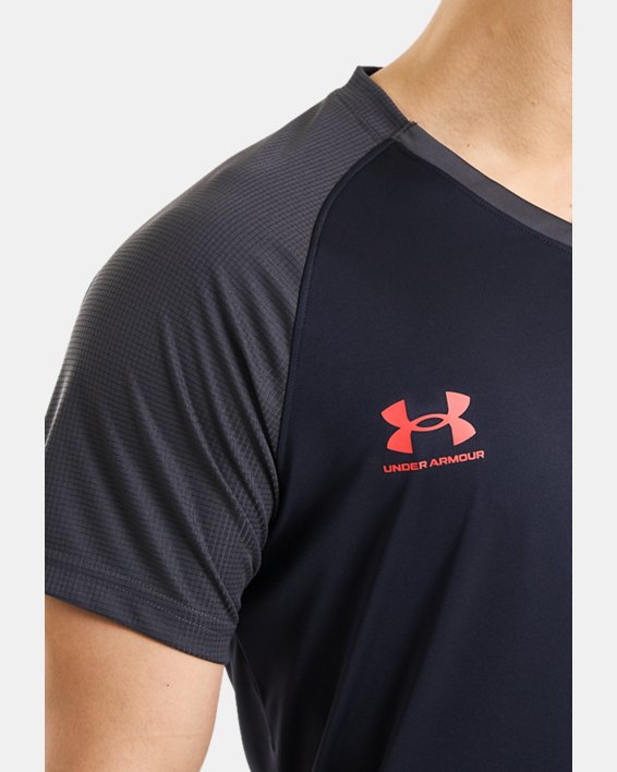 Men's UA Accelerate T-Shirt, Black, pdpMainDesktop image number 4
